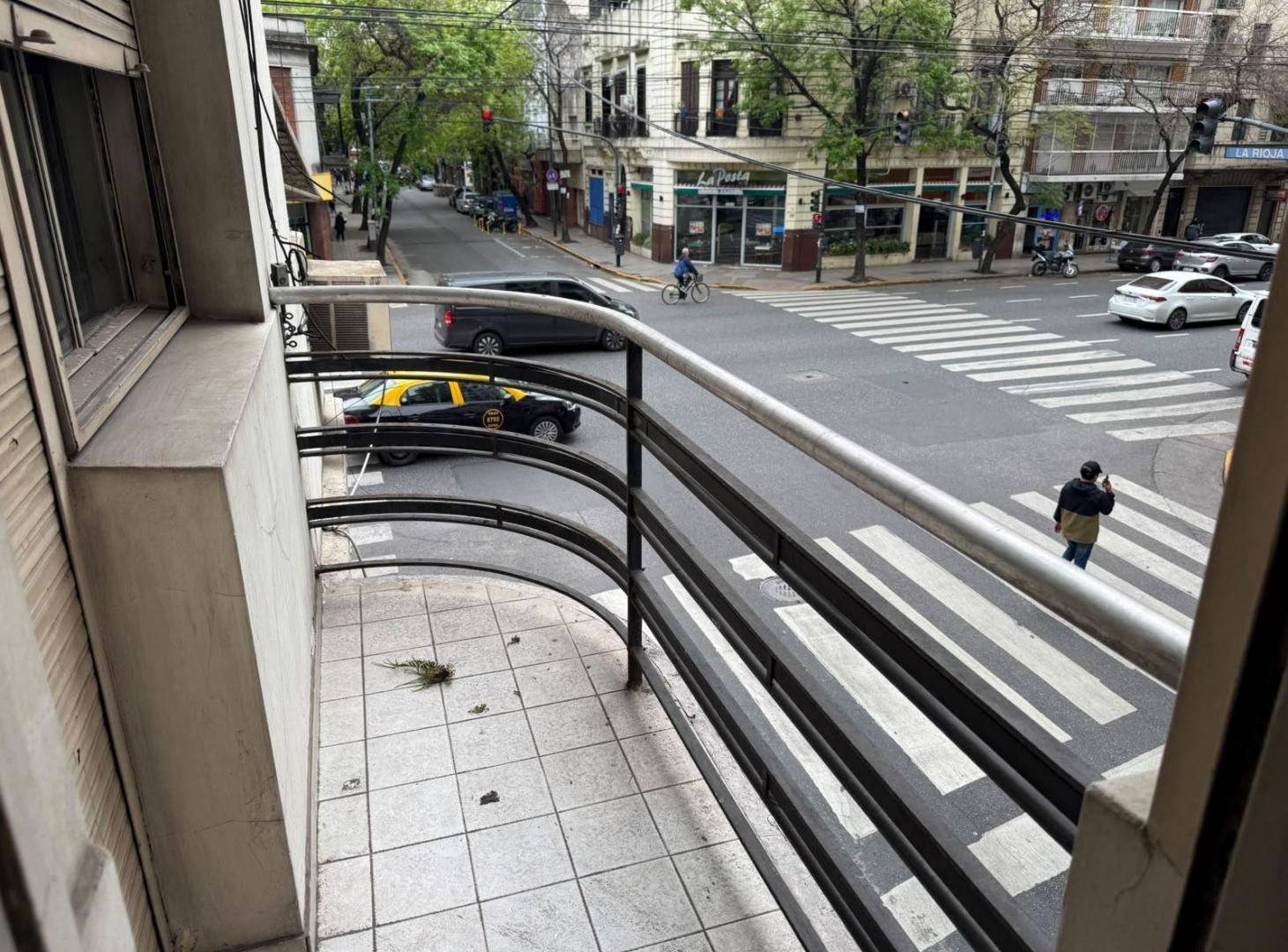 Foto de Departamento En Alquiler 3 ambientes con Balcon mas dependencia en San, imagen 4