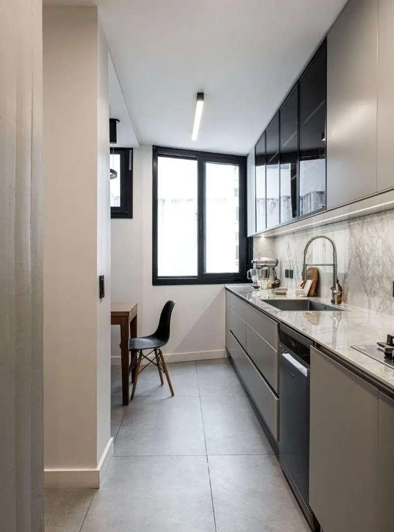 DUEÑO DIRECTO. 212 metros. PISO de 5 ambientes reciclado íntegramente. A NUEVO. Sin comisión. PISO 8 3
