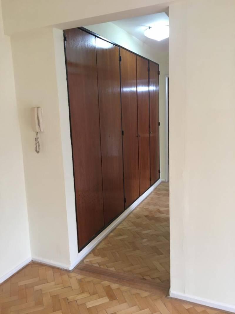 3 Ambientes en Alquiler con Balcón - Super Luminoso 1
