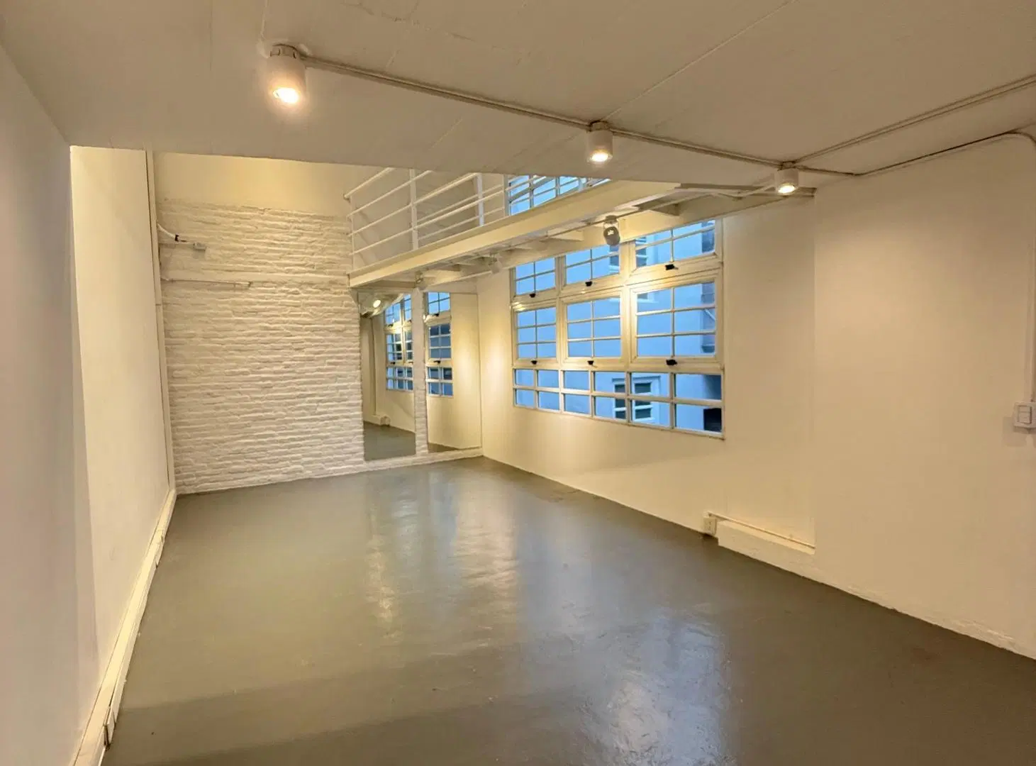 Loft Comercial en Alquiler - Núñez 4