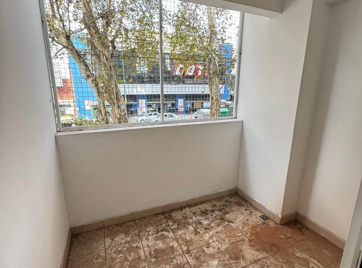 Dpto 2 Ambientes c/ Balcón en Alquiler - Floresta 3
