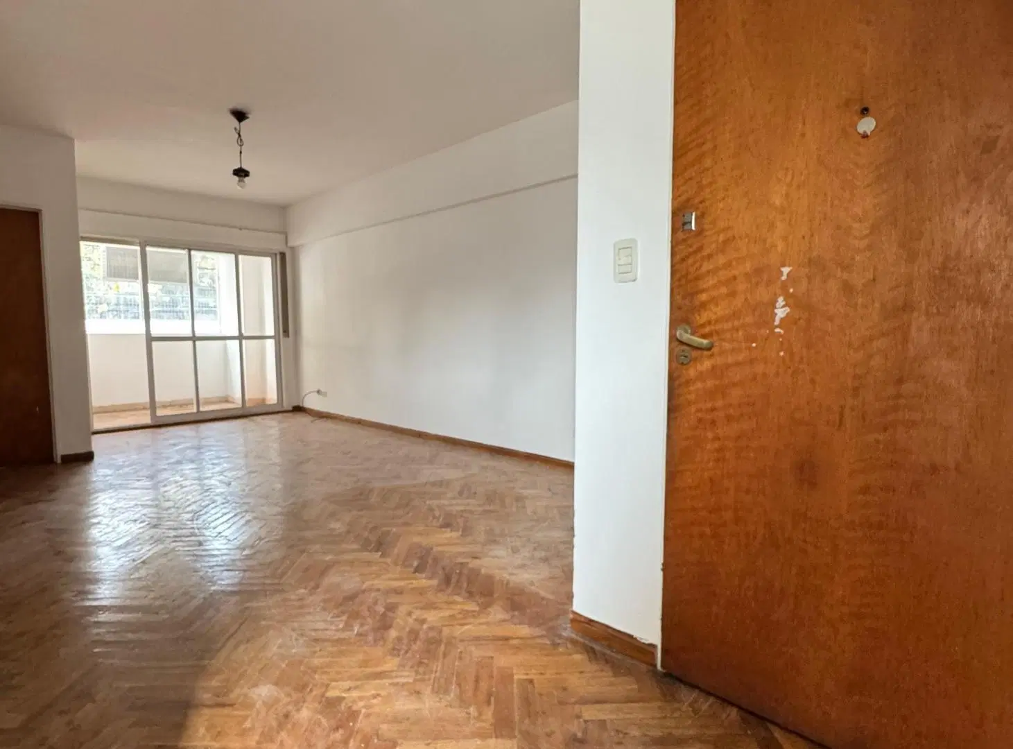 Dpto 2 Ambientes c/ Balcón en Alquiler - Floresta 2
