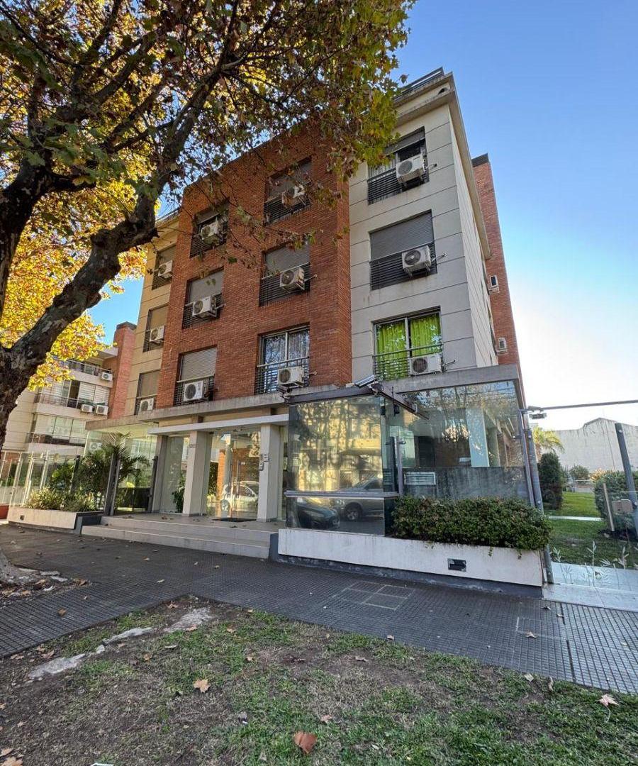 Foto de Increíble Dpto 4 Ambientes C/ 2 Cocheras en Venta - Villa Devoto, imagen 2