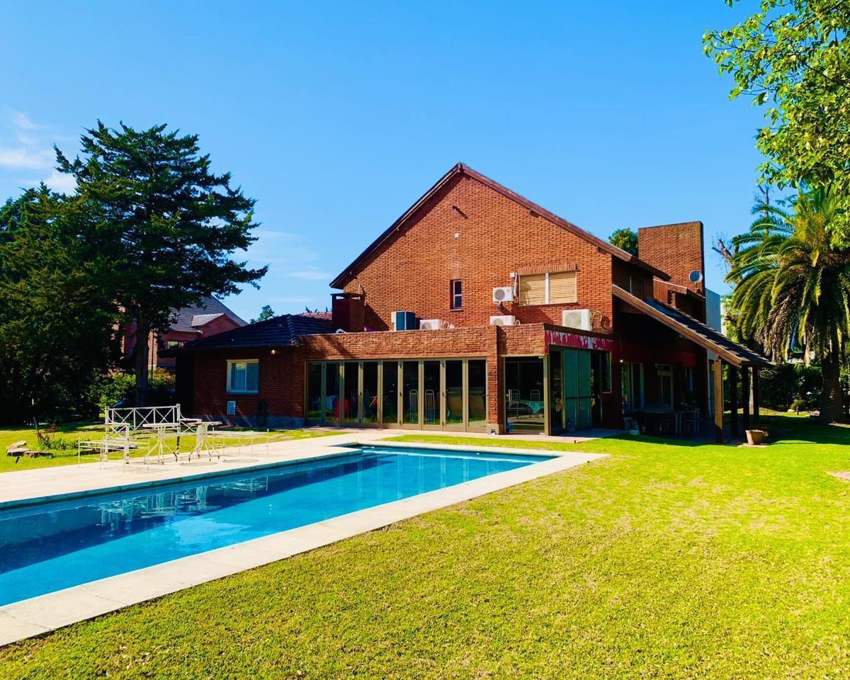 Casa. 650 m, Lote 1750, en Country, Zona Pilar. Apto Blanqueo 5