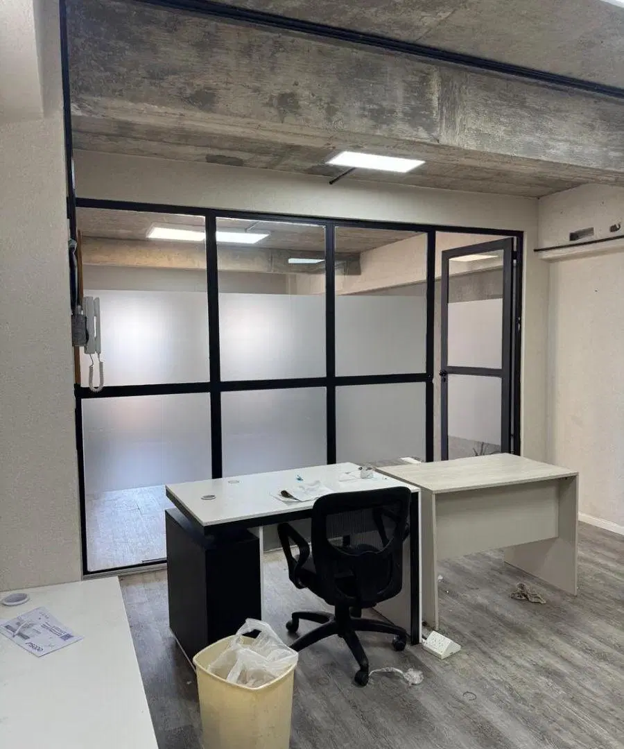 Oficina comercial de 80 m2 en alquiler en Floresta Norte 4
