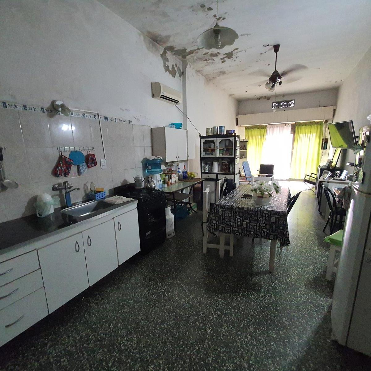 Venta Lote 10x29 con 2 Locales y Garage Pasante 5