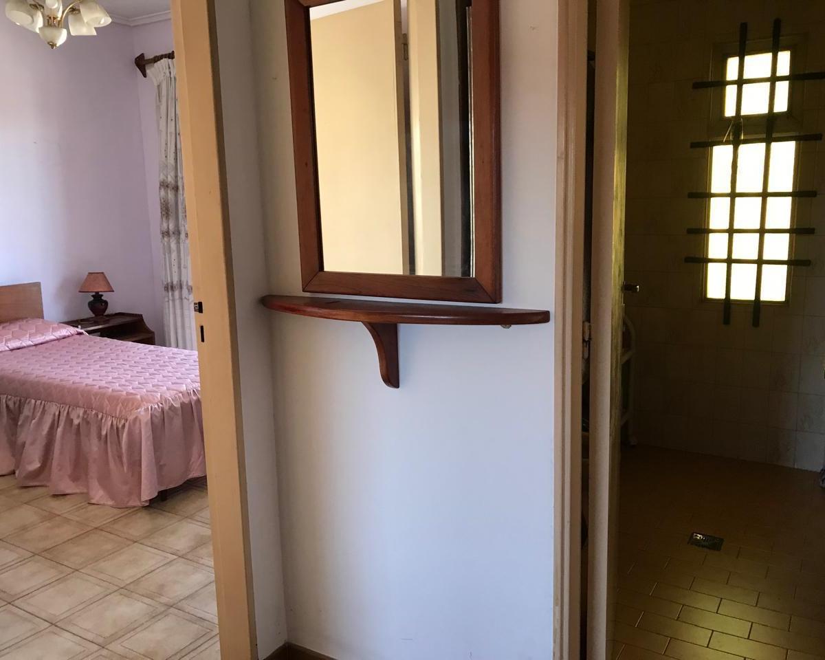 Propiedad Ideal Para 2 Familias. Zona de Múltiples Accesos 4