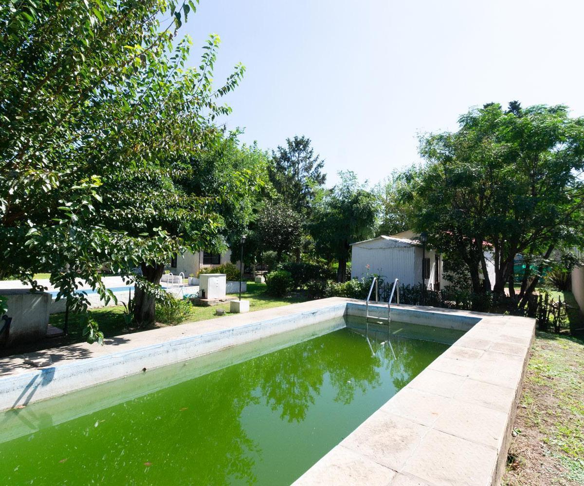 Venta Lote con Casa a Refaccionar y Pileta en Marcos Paz. Permuta o Financia 2