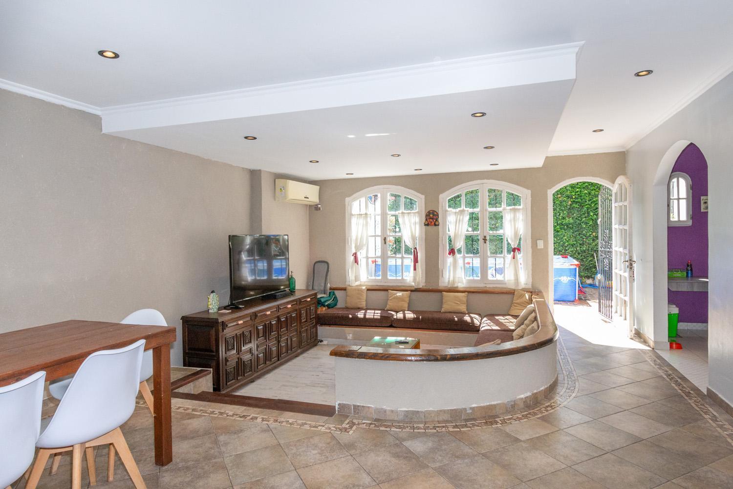 Venta PH 3 amb. mas escritorio. Villa Devoto
