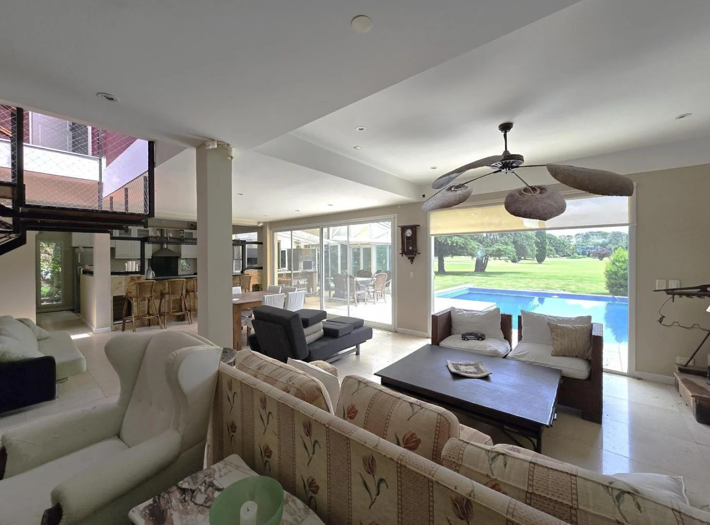 Alquiler Imponente casa 5 ambientes sobre lote de 800 m2 con la mejor vista al Golf