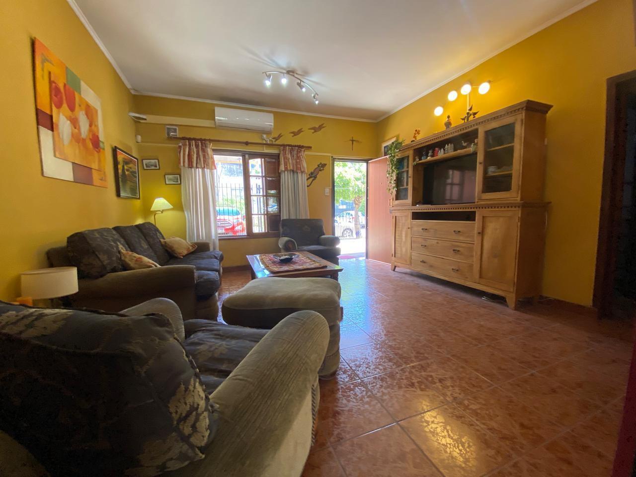 Casa Temperley 3 ambientes, jardín, galería, quincho