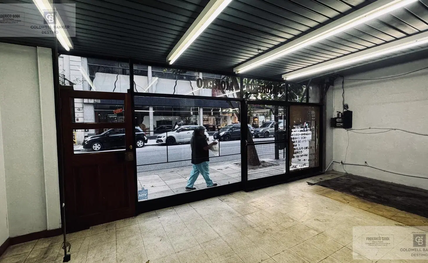 ALQUILER LOCAL COMERCIAL A LA CALLE EN BALVANERA 2