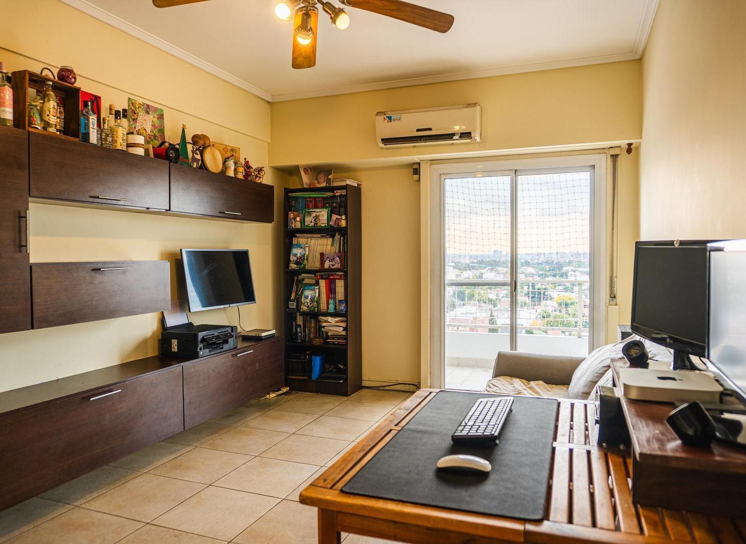 Departamento de tres ambientes en venta - Wilde