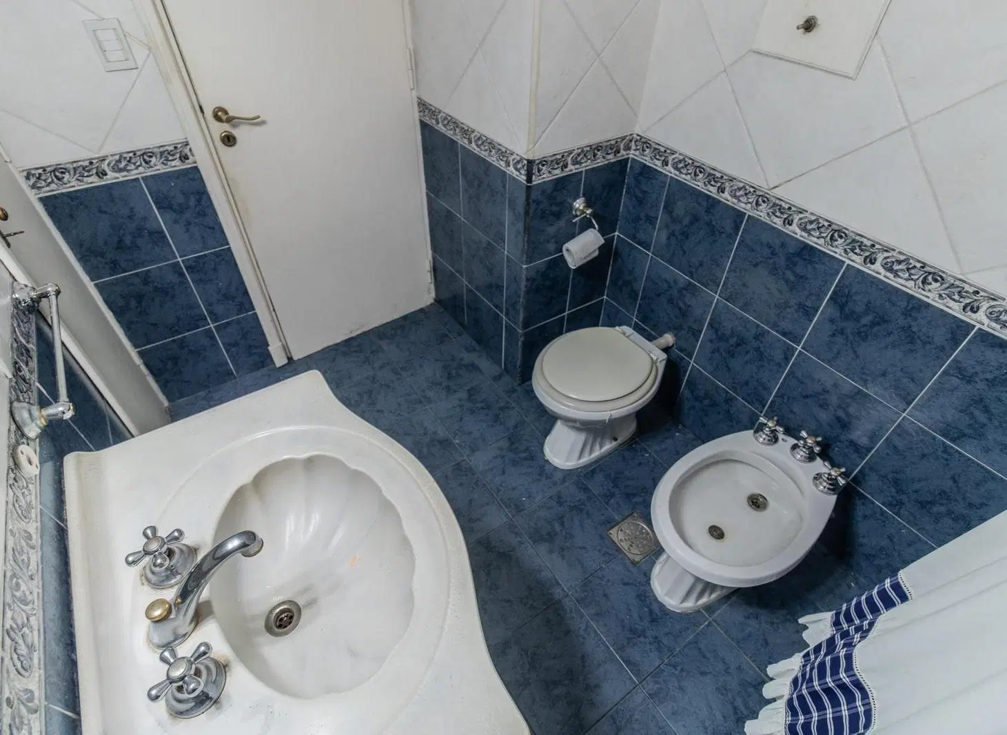 Venta pH tipo Casa 3 ambientes Parque Avellaneda al frente con Terraza Cochera sin expensas 2