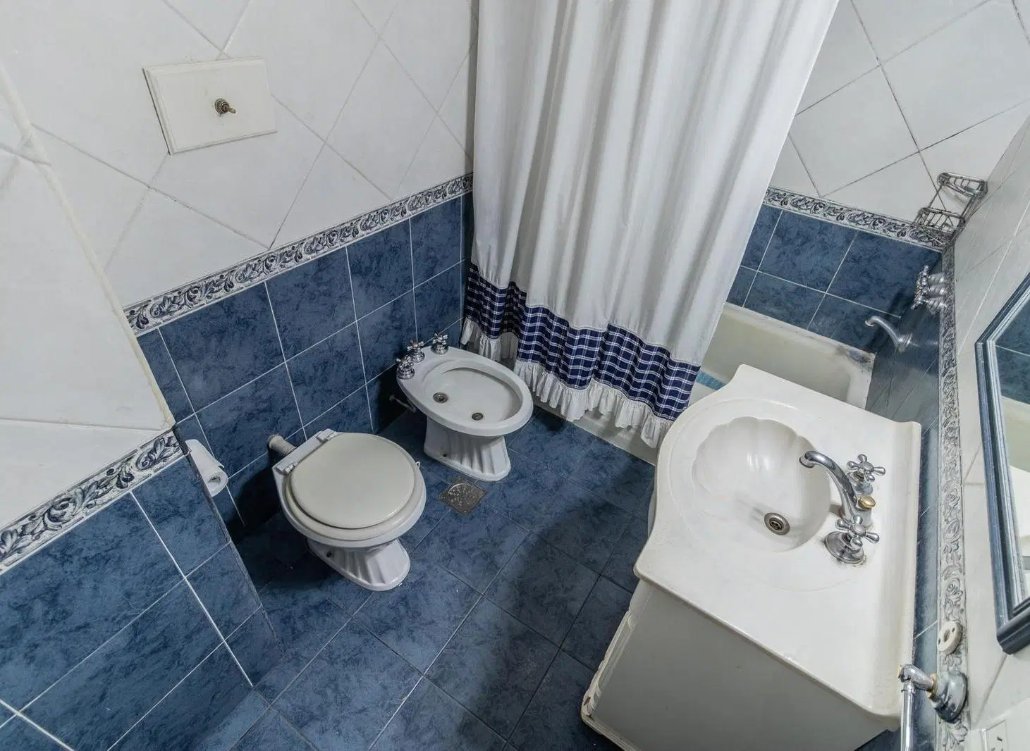 Venta pH tipo Casa 3 ambientes Parque Avellaneda al frente con Terraza Cochera sin expensas 3