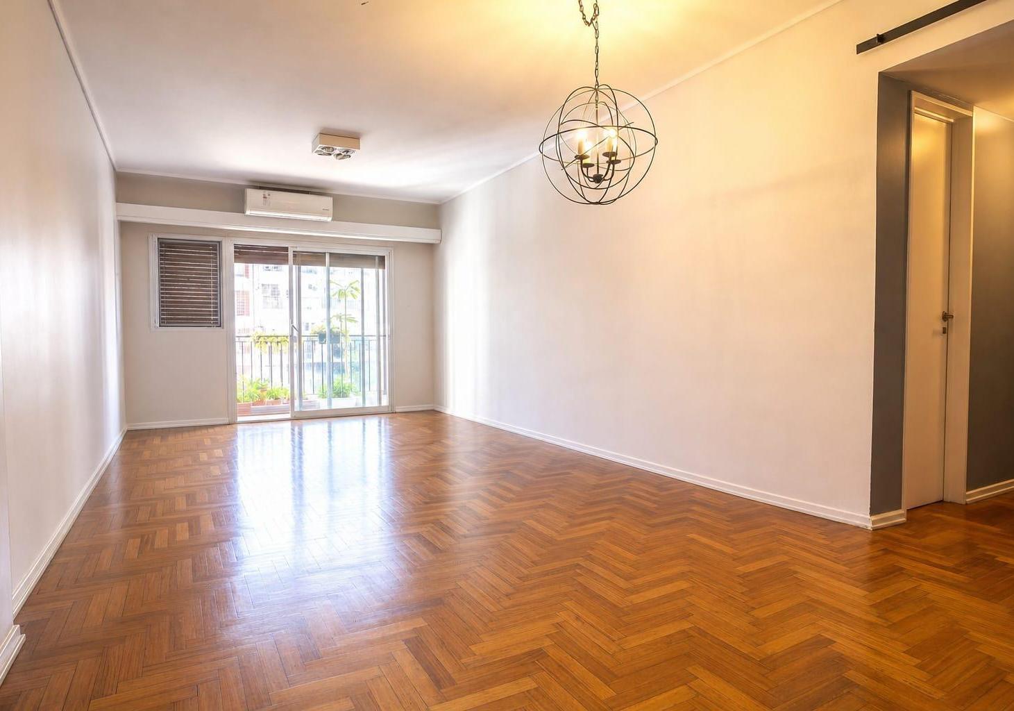 Excelente departamento 5 ambientes + dependencia Recoleta