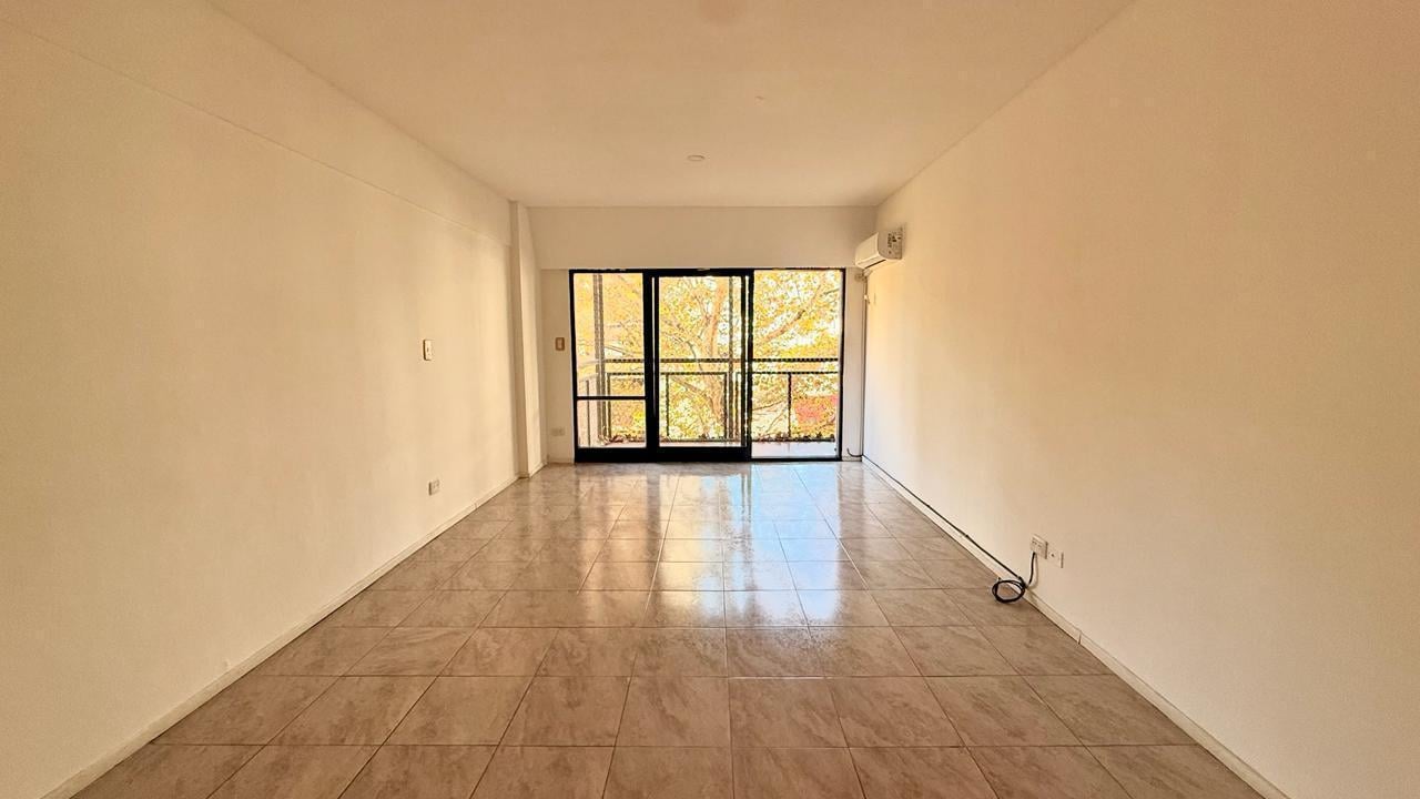 ALQUILER LUMINOSO MONOAMBIENTE CON BALCON EN RECOLETA