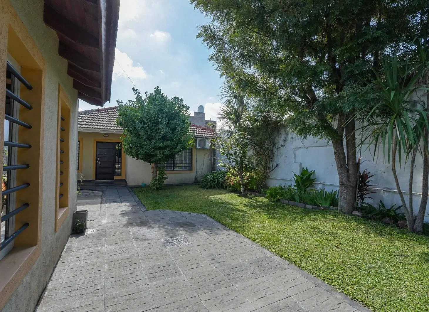 Impecable Casa 4 ambientes Parque Quincho Lanus 3