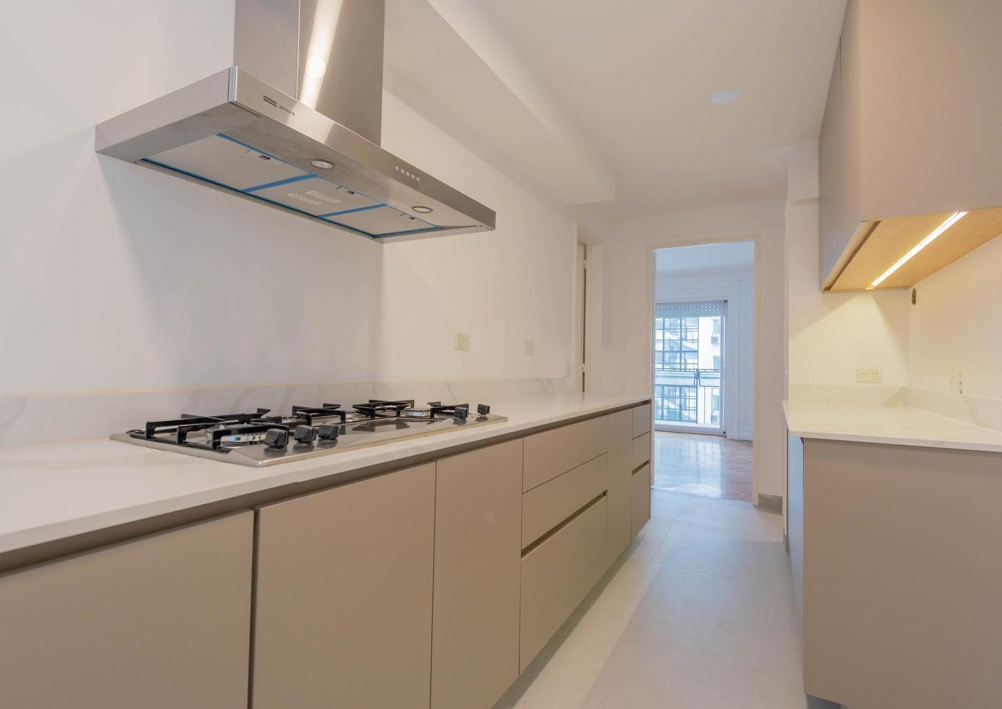 Foto de VENTA RECOLETA BALCON COCHERA RECICLADO, imagen 2
