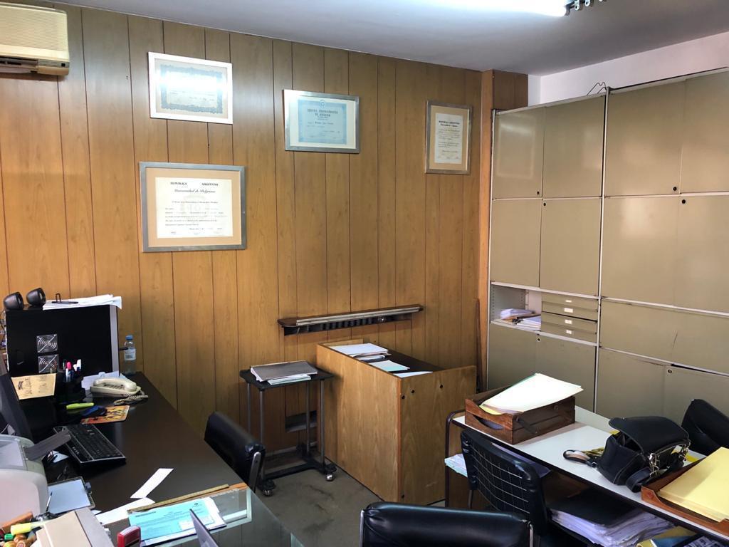 Oficina en Monserrat