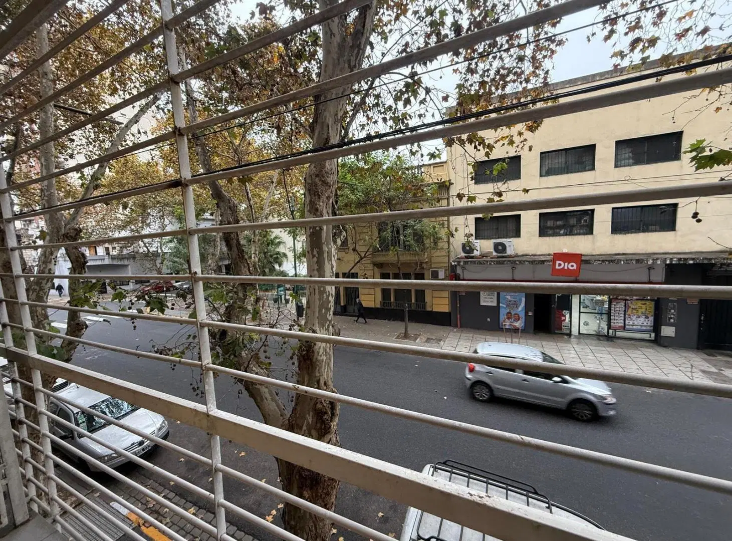 Venta departamento monoambiente con balcón Boedo 3