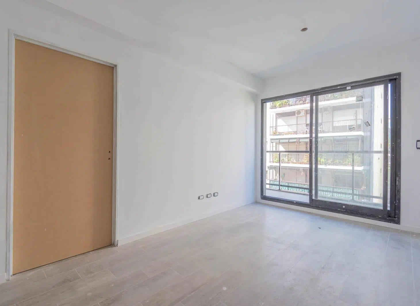 VENTA DEPARTAMENTO A ESTRENAR DOS AMB.C/BALCÓN ALMAGRO. 3