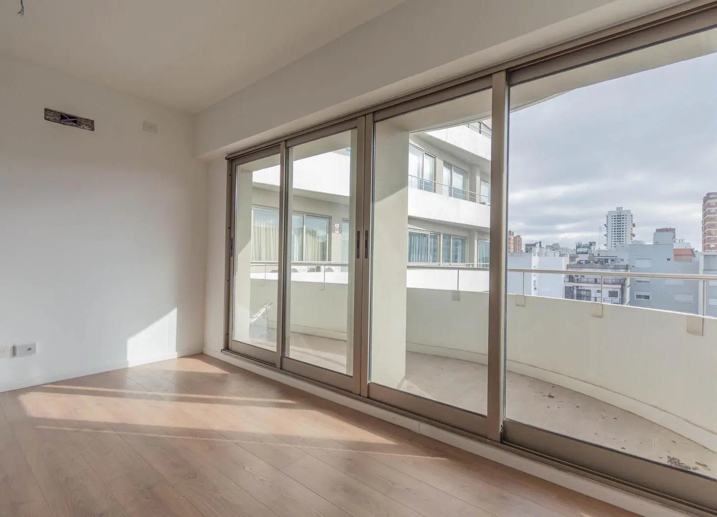 VENTA DOS AMBIENTES CON COHERA. FULL AMENITIES. BELGRANO 5