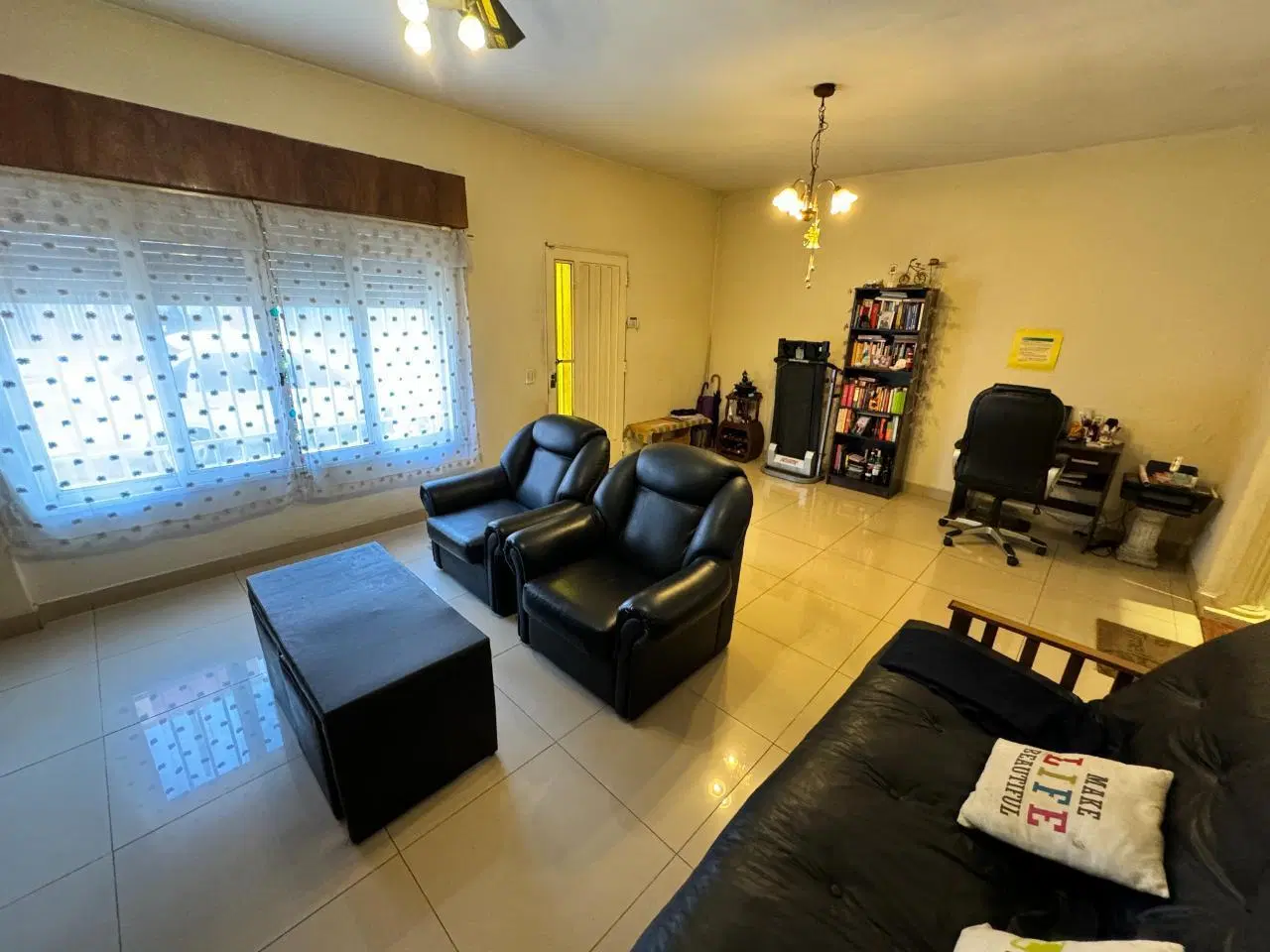 Venta Casa 4 Ambientes Cochera Terraza Parrilla APTO CREDITO en Villa Riachuelo 2