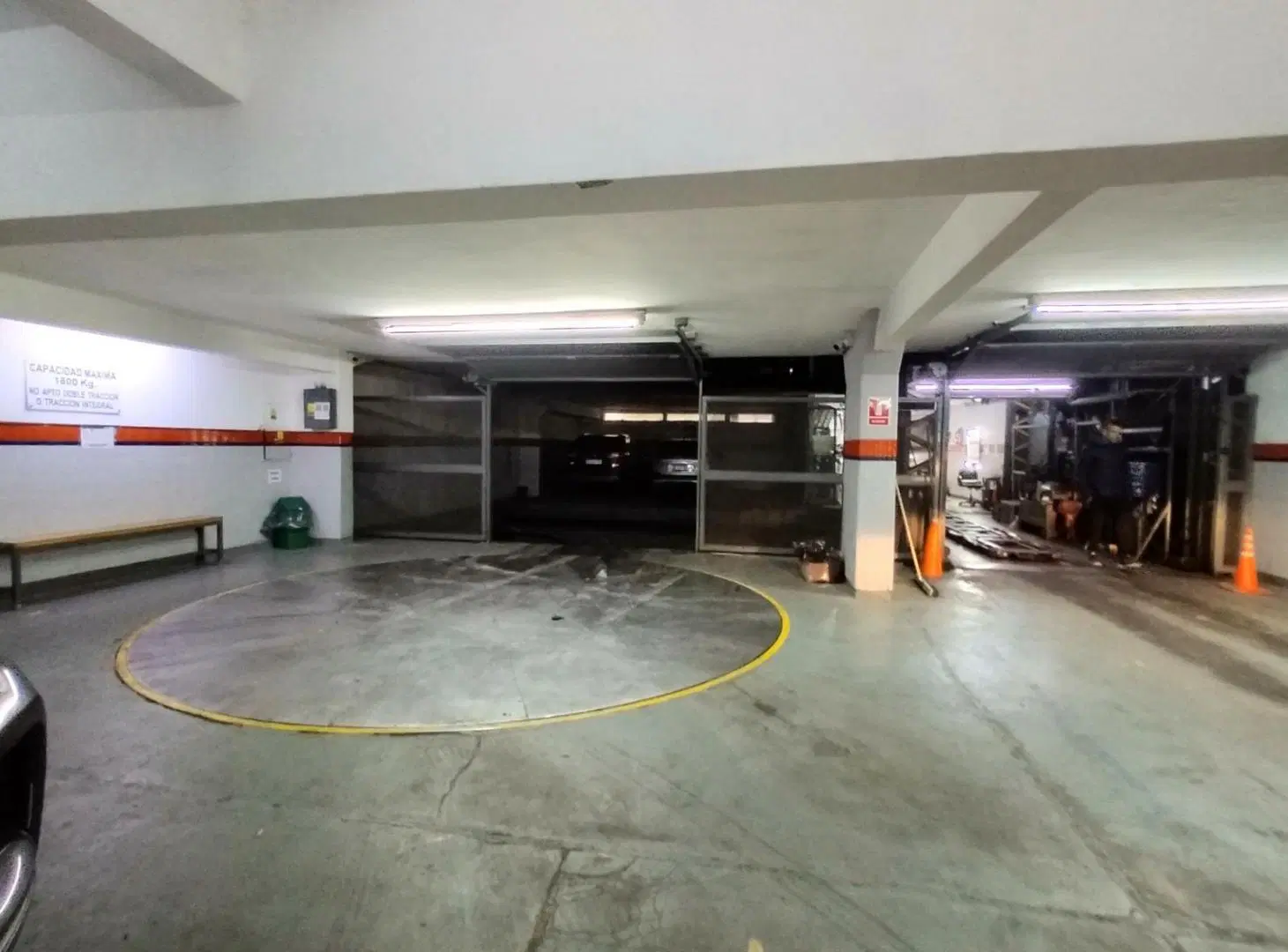 VENTA COCHERA EN RETIRO - RODRIGUEZ PEÑA Y AV. LIBERTADOR 3