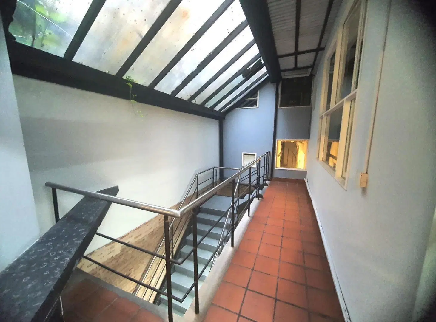 Oficina comercial apta vivienda Pasaje de la Piedad 5