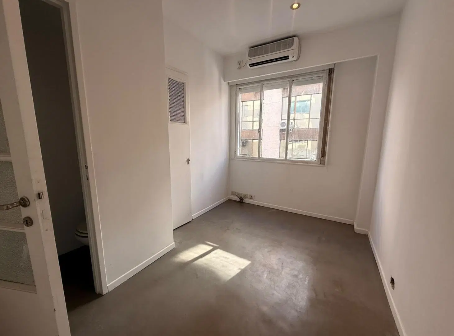 ALQUILER DEPARTAMENTO  APTO VIVIENDA U OFICINA 3 AMBIENTES   DEPENDENCIA EN RETIRO 5