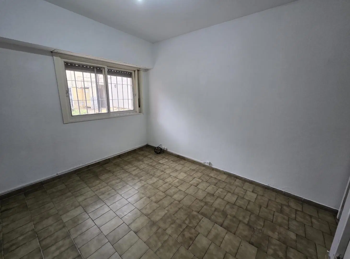 Venta depto 2 ambientes luminoso apto crédito Lomas de Zamora. 8