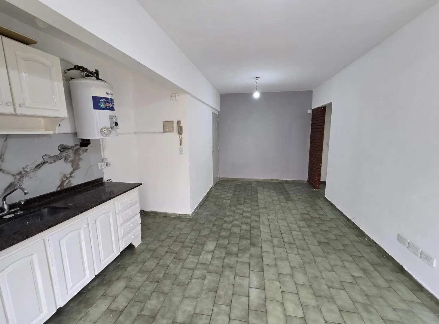 Venta depto 2 ambientes luminoso apto crédito Lomas de Zamora. 5