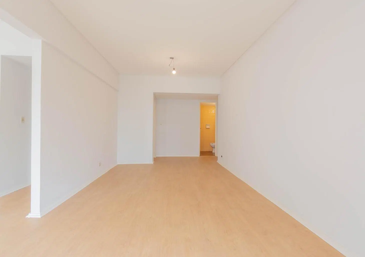 Oportunidad! 3 ambientes con balcon y cochera fija! Luminoso! 5