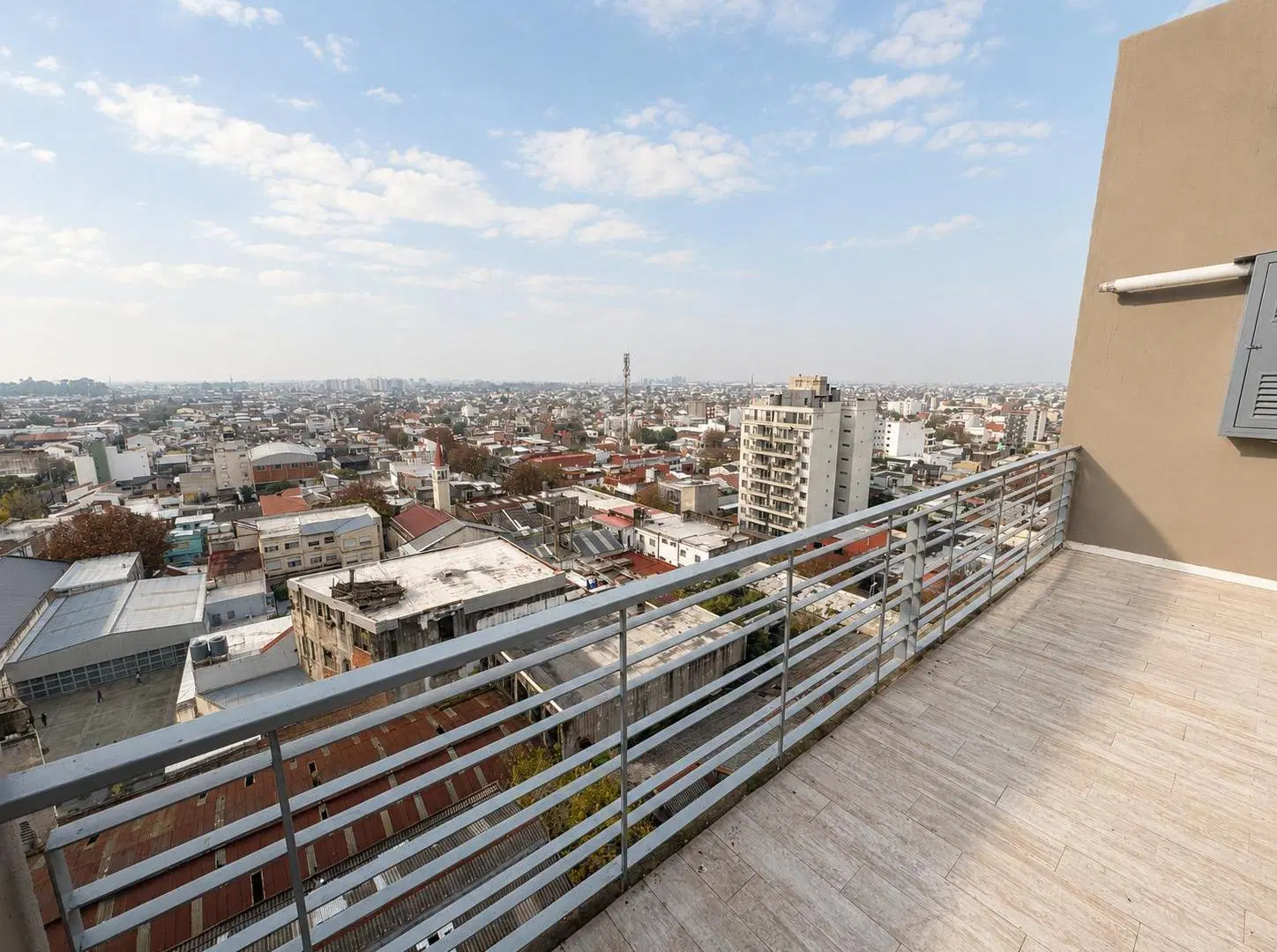 VENTA DOS AMBIENTES CON BALCON A ESTRENAR CON PISCINA Y VISTA ABIERTA 4