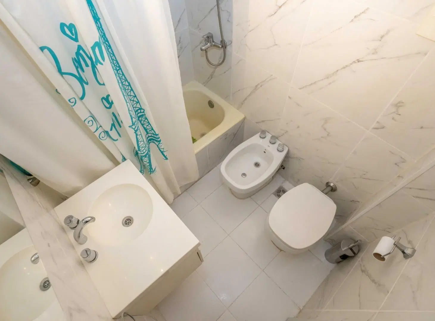 Venta depto 1 amb dividido y balcón Recoleta 4