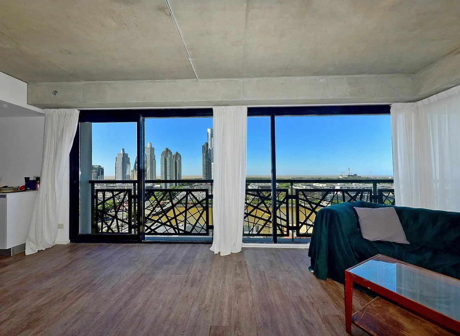 VENTA 2 AMBIENTES QUARTIER DEL BAJO BALCON COCHERA 3