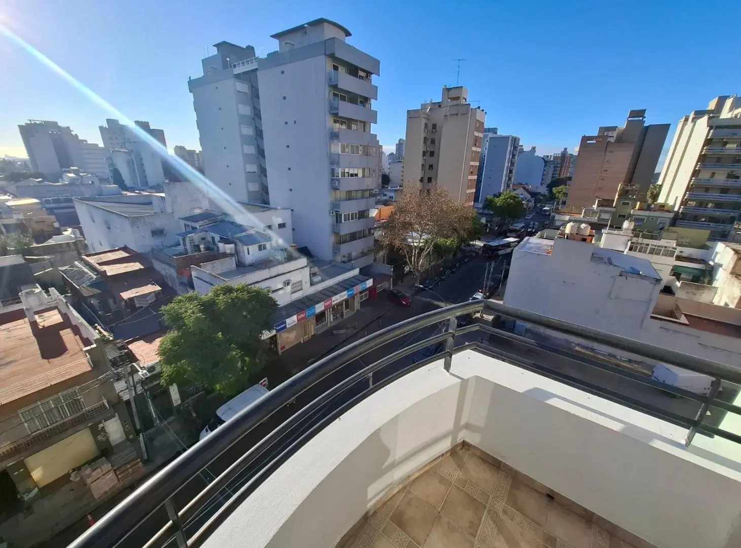 Impecable semipiso 2 ambientes con 2 balcones Lanus 4