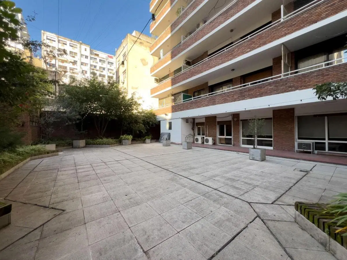 Oficina Corporativa 522 m² Totales | Patio Exclusivo 257 m² | Entrada Independiente | Recoleta 3