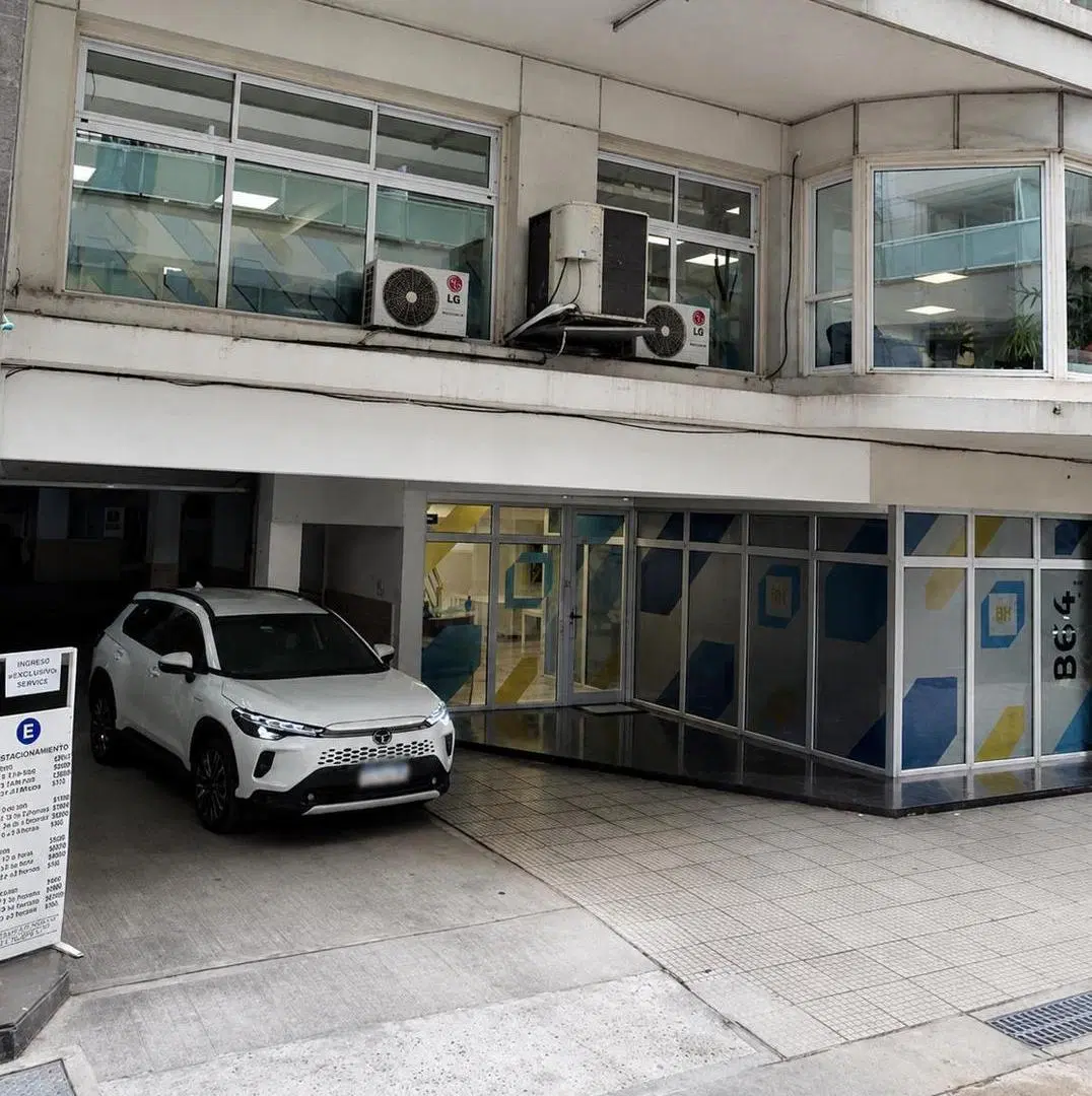 Cochera Fija y Cubierta en Venta Frente a Torre Bellini - Retiro 5