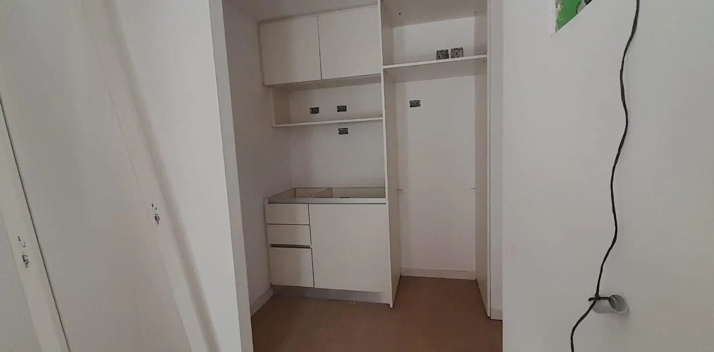 Monoambiente en construcción con balcón 4
