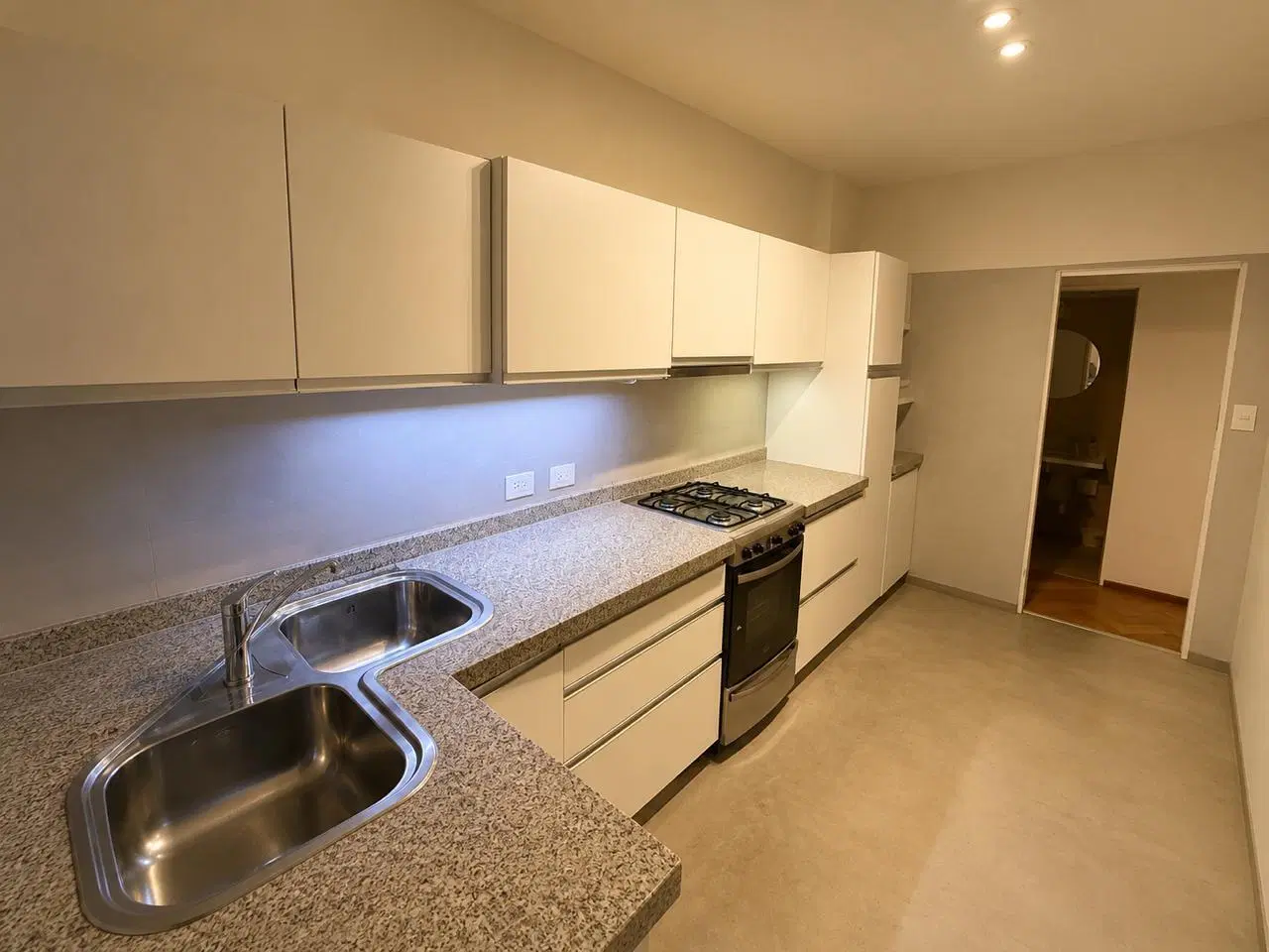 Venta Departamento 3 - 4 ambientes Belgrano R 5