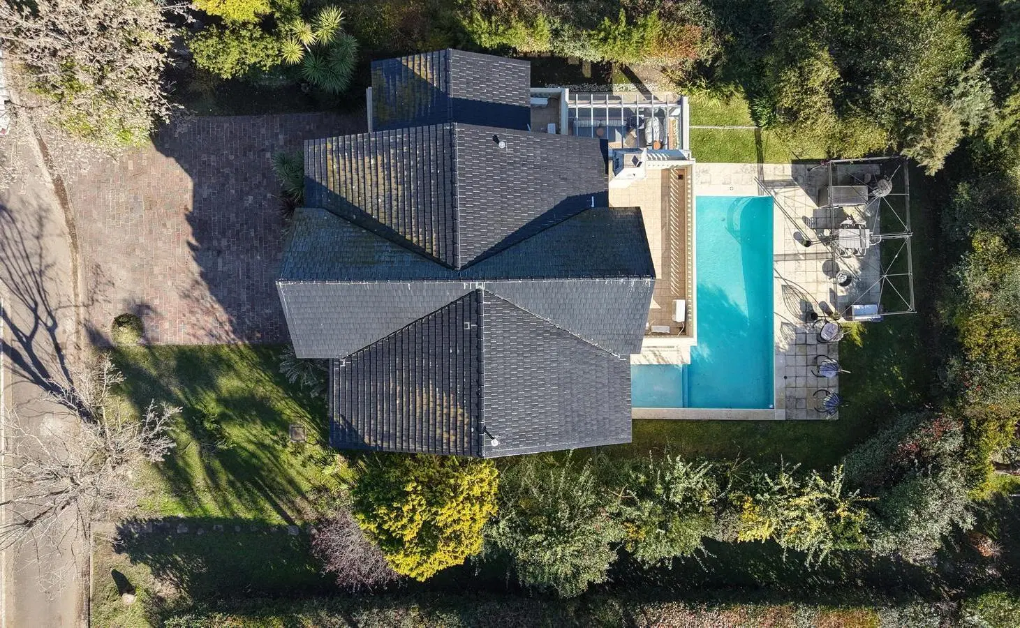 Venta casa en Solar del Bosque, Canning, Calidad Premium, con pileta climatizada. 4