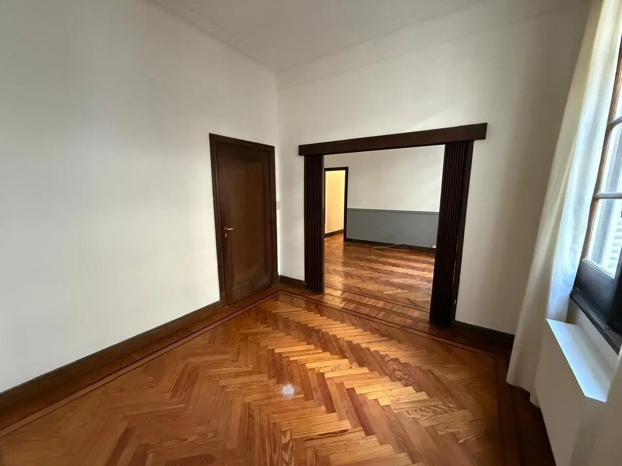 ELEGANTE DEPTO DE 4 AMBIENTES EN RECOLETA 3