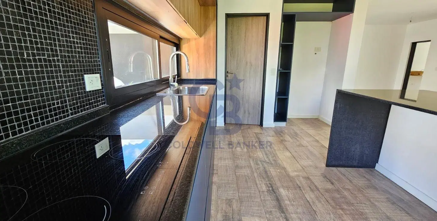 VENTA CASA 5 AMBIENTES PILETA SAN SEBASTIAN AREA 2 GOLF 4