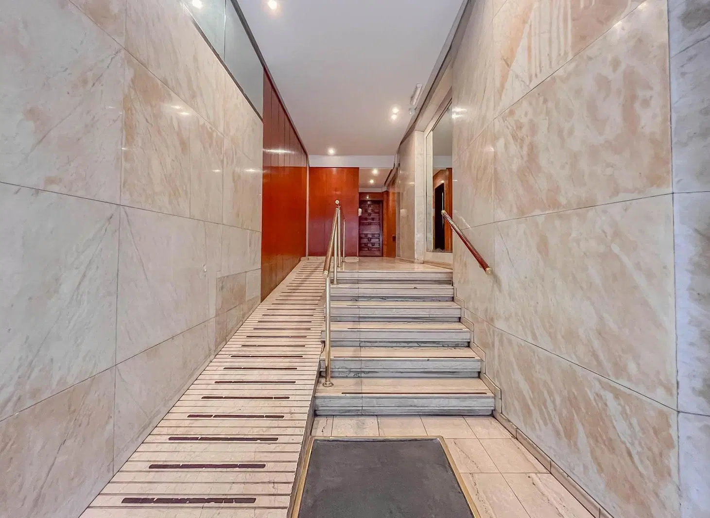 Excelente 2 Ambientes sobre Av. Pueyrredón al 1700, Recoleta 4