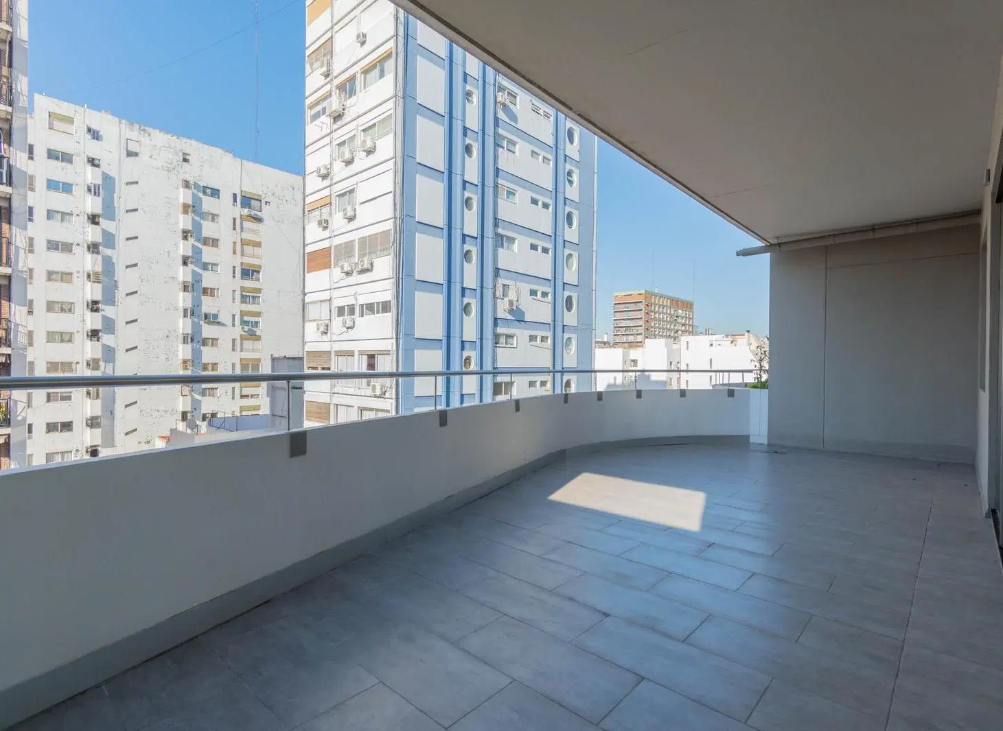 VENTA DEPTO 4 AMB CON DEP. Y COCH. FULL AMENITIES 4