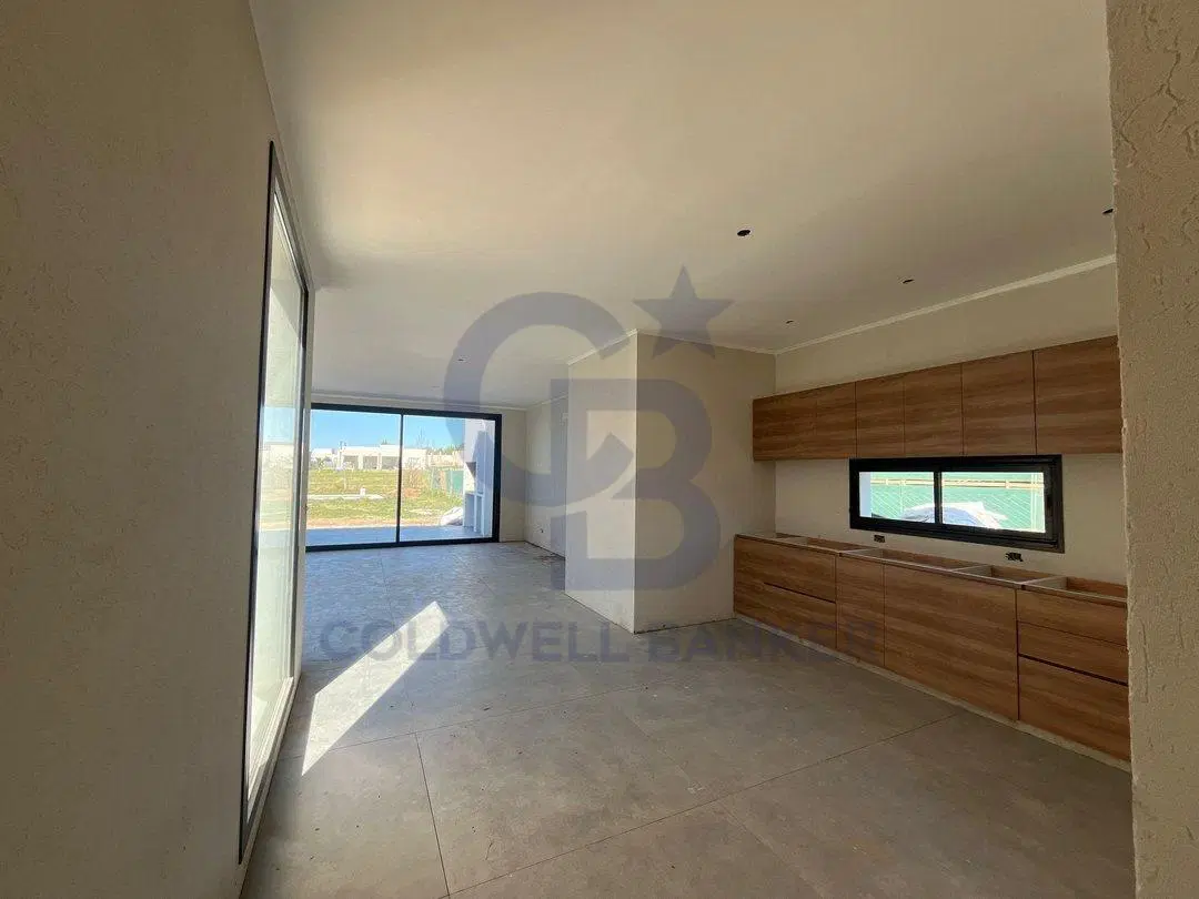 OPORTUNIDAD! FINANCIADA! VENTA CASA A ESTRENAR CON PILETA Y FONDO AL VERDE SAN SEBASTIAN AREA 12 5