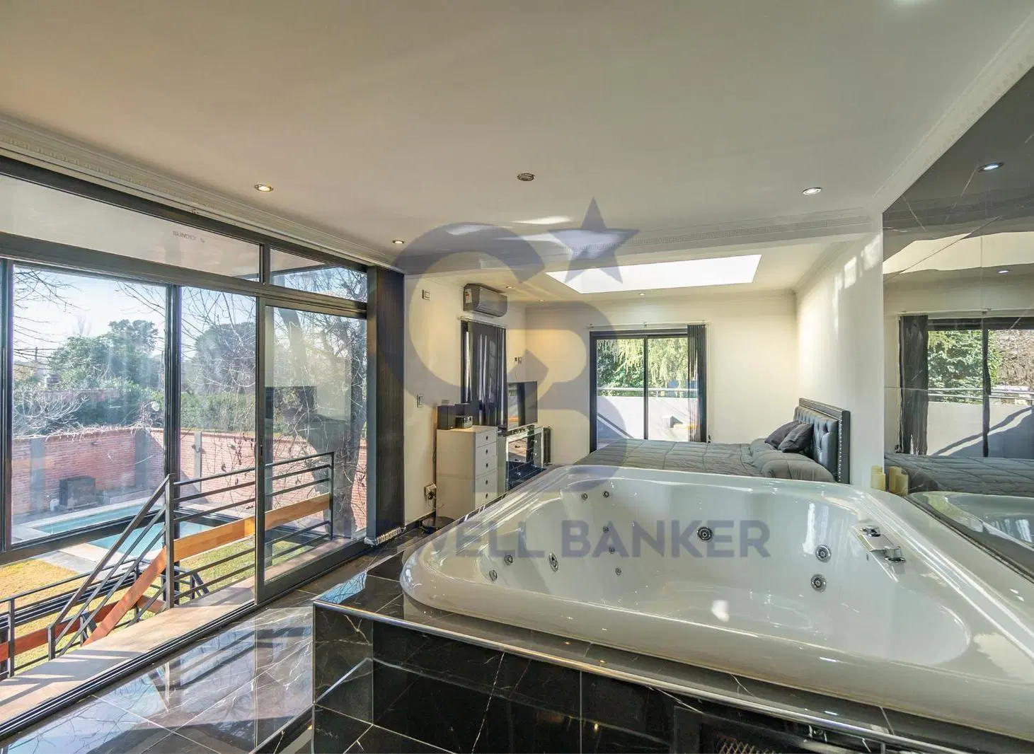 VENTA CASA 5 AMBIENTES DISEÑO CANNING CN 2 PISCINAS HIDROMASAJE GALERIA PARRILLA JARDIN 2