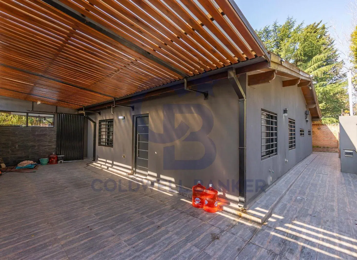 VENTA CASA 5 AMBIENTES DISEÑO CANNING CN 2 PISCINAS HIDROMASAJE GALERIA PARRILLA JARDIN 3